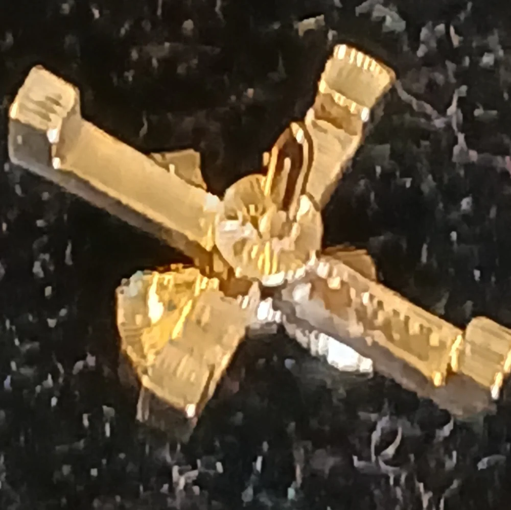 Vintage Avon goldtone bow interchangeable gift brooch, pin white, red